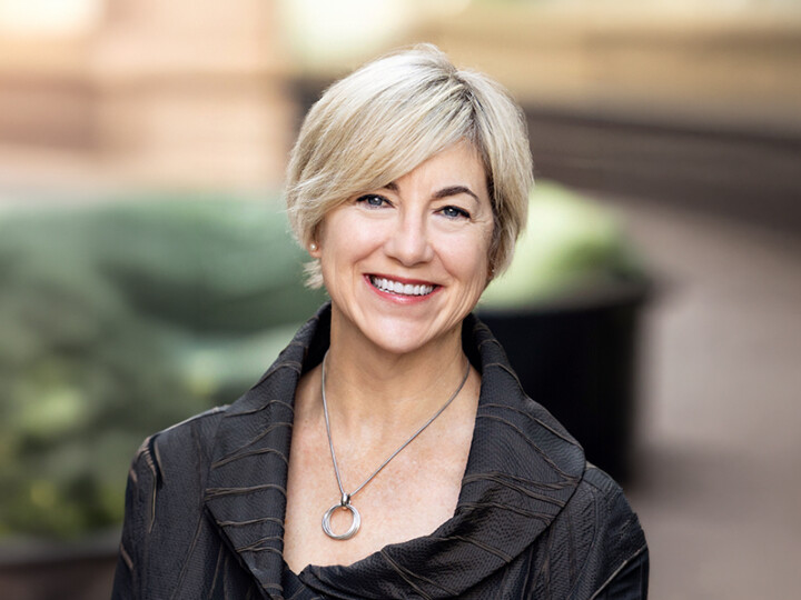 Lisa Hawks