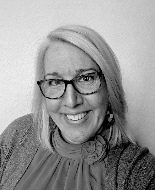 Black and white professional portrait of Sara Gersemehl